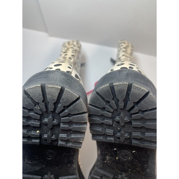 Betsey Johnson Elite Combat Rain Boots In Black White Leopard Sz 7 1/2 - Picture 8 of 8